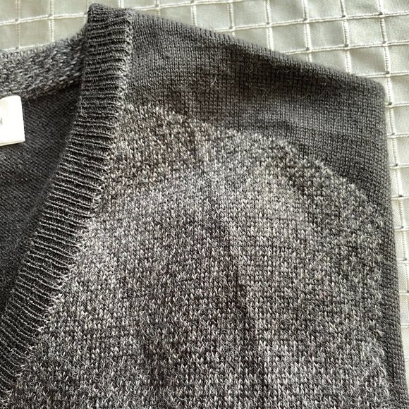 Calvin Klein sweater size M - Picture 6 of 6